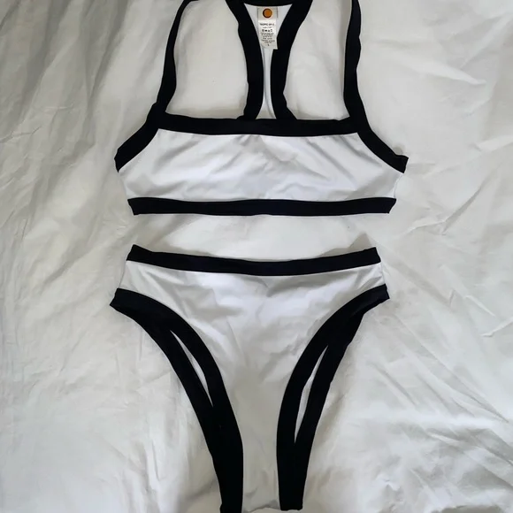 Tropic of C Volley Set - Picture 6 of 7